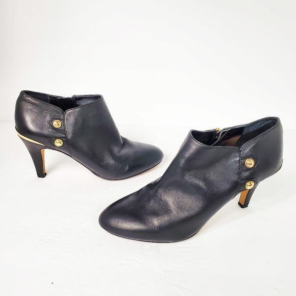 vince camuto vemmey booties